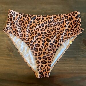 Summersalt swim bottom. Size 10.